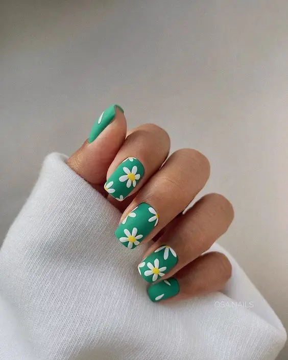 Spring 2024 Nail Trends: Fresh Floral Designs for Stylish Manicures