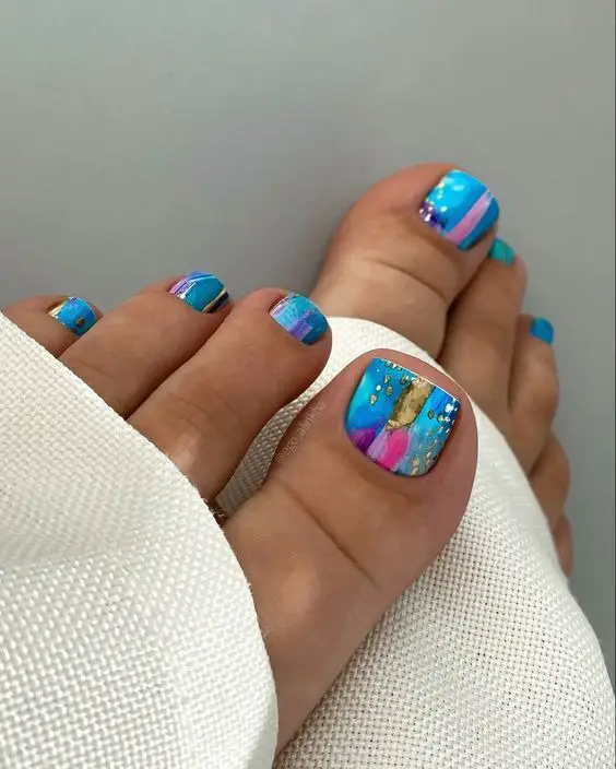 2024 Trending Summer Beach Toe Nails: Artistic Designs & Bold Colors