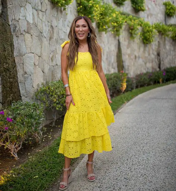 22 Brighten Your Wardrobe: Top Yellow Sundress Styles for Summer