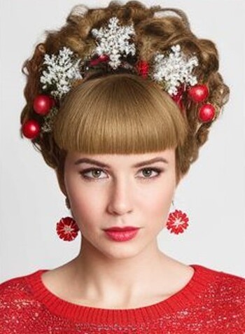 23 Crazy Christmas Hairstyles for a Festive Look: From Kids to Adults!