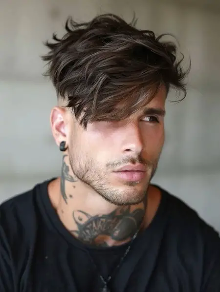 Modern Medium Hairstyles for Men: Tapers, Low Fades, and Natural Length