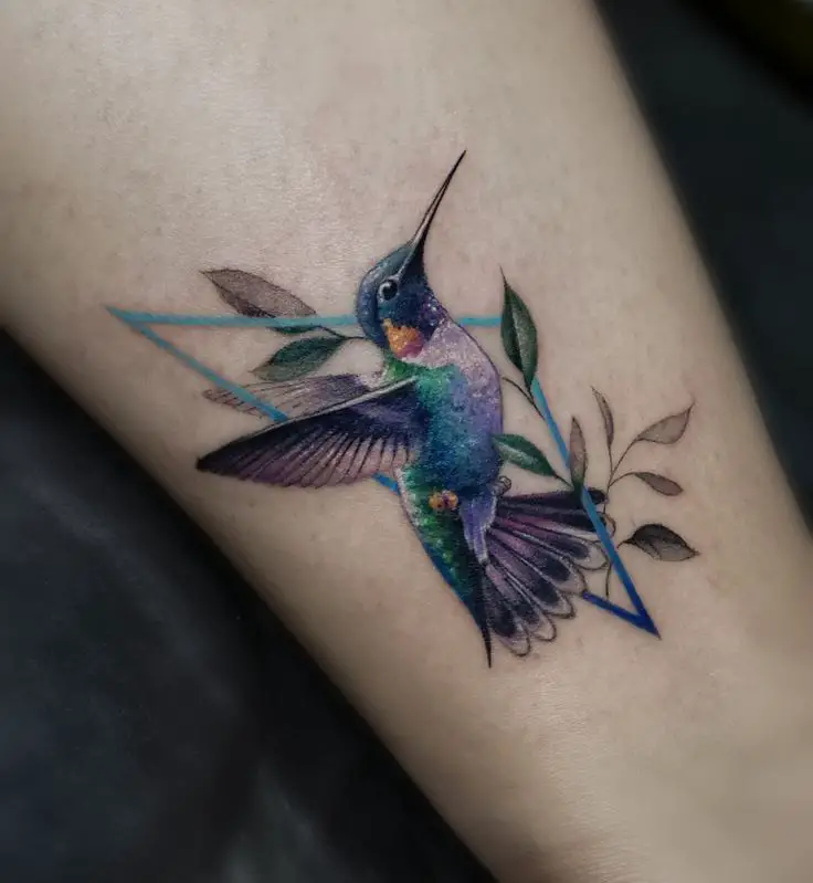 23 Stunning Hummingbird Tattoo Ideas: Geometric, Colorful, Minimalist, and Floral Designs