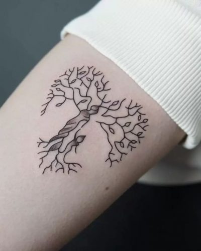 Beautiful and Meaningful Motherhood Tattoos Ideas for 2 Kids, Minimalist, Dainty, and Fine Line Designs in 2025