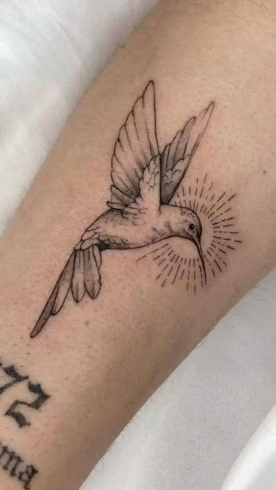 23 Stunning Hummingbird Tattoo Ideas: Geometric, Colorful, Minimalist, and Floral Designs