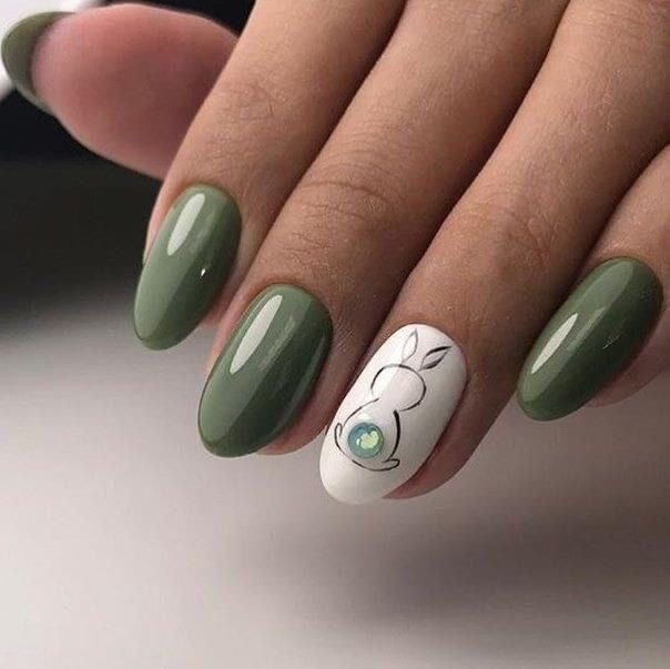 Get the Cutest Funny Bunny Nails with a Touch of Glitter and Chic French Design – 2025 Best Ideas