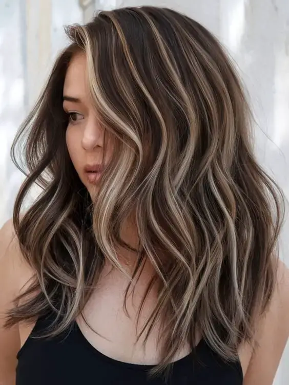 Gorgeous and Trendy Mocha Hair Color Ideas for Brunettes in 2025 That Blend Brown, Mousse, and Blonde Tones